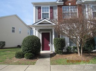 4743 Stoney Branch Dr, Charlotte, NC 28216