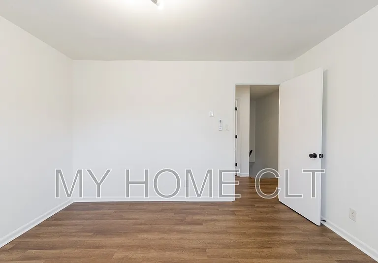929 Cantwell St #2 — Photo 17