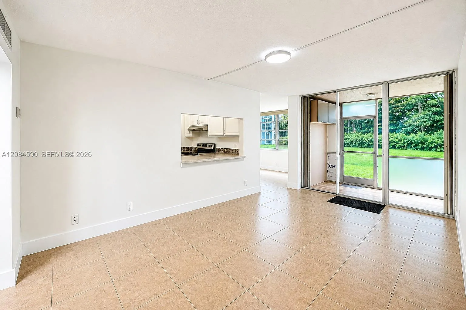 Live Oak Condo Five — Photo 2