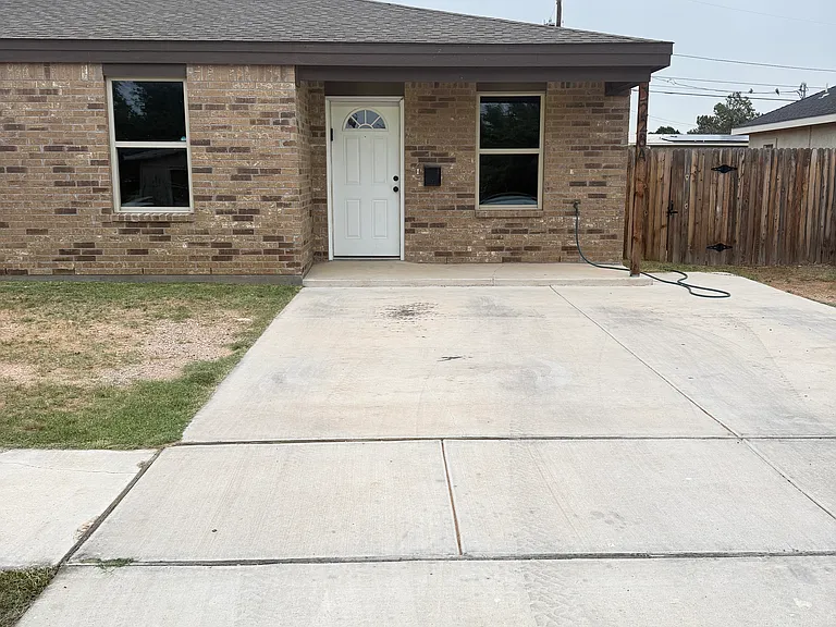 3228 Walnut Ave #A — Photo 1