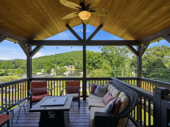 1125 Honeycomb Rd, Grant, AL 35747