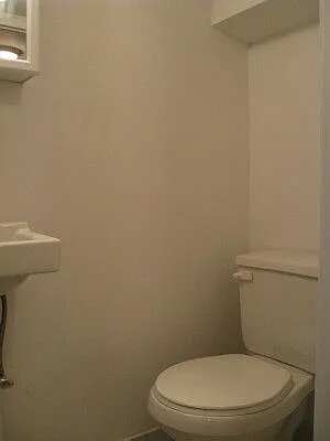 Rented by Tower Brokerage | media 39