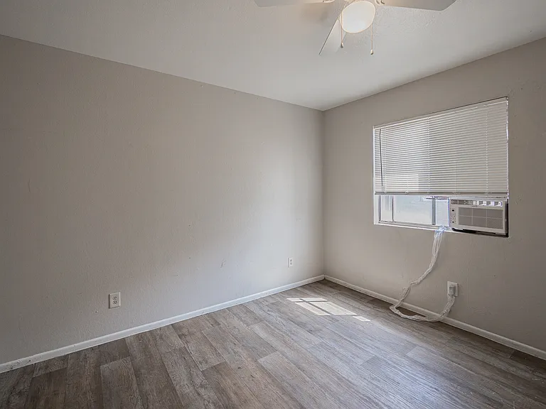 622 N 30th Pl Unit 1 Phoeniix, Az — Photo 22