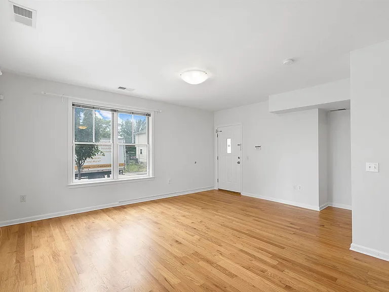 24-1 Ash St #1 — Photo 6