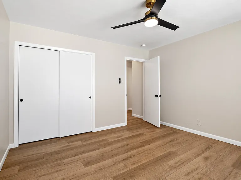 12215 Blackhall Dr — Photo 13