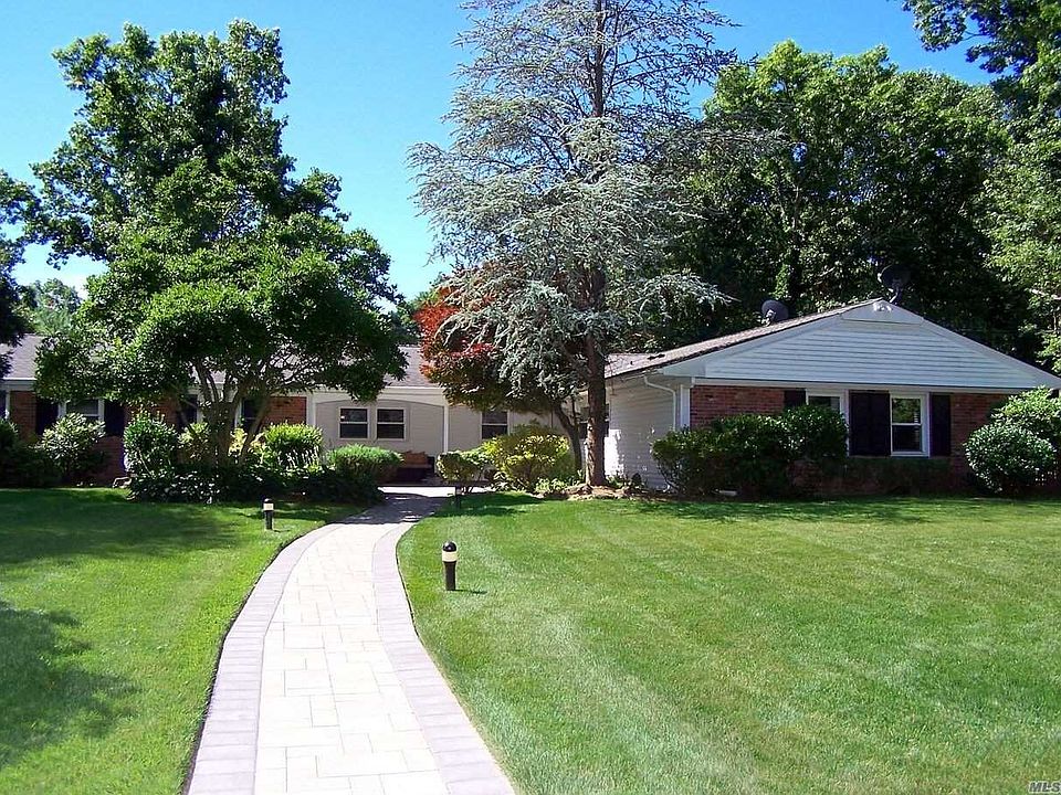 1st image of 2 Bucknell Ln