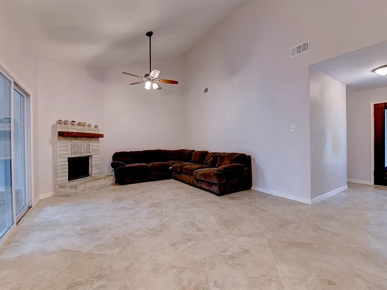 10703 Highland Woods Dr — Photo 15