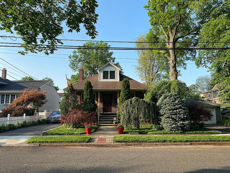 1st image of 210 Bergen Ave