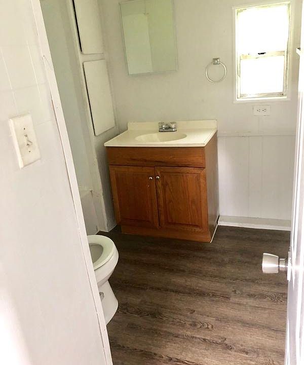 2nd image of 11 Tower Manor Dr