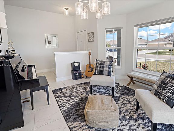 4th image of 5329 San Benedetto Pl