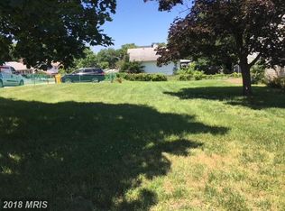 220 Cloverhill Rd, Pasadena, MD 21122