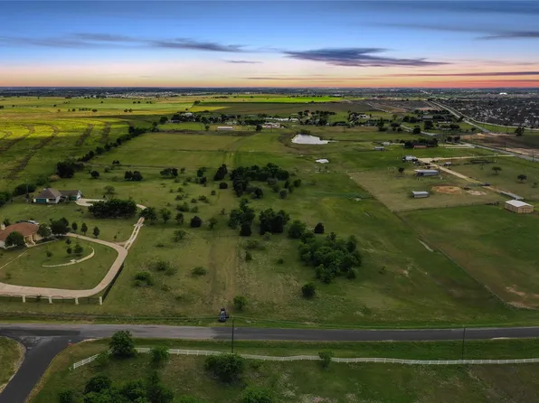 100 County Road 198, Hutto, TX 78634
