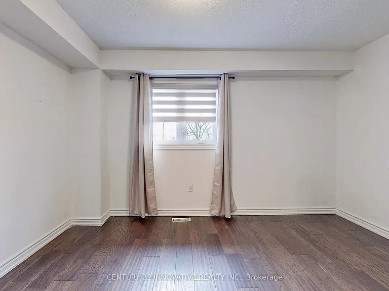 1635 Pickering Pkwy #18 — Photo 19