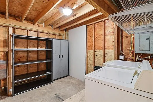 517 David St — Photo 12