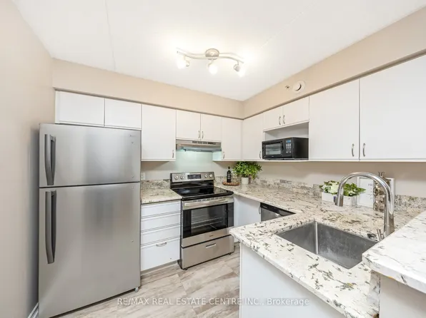 4025 Kilmer Dr #308, Burlington, ON L7M 4M5