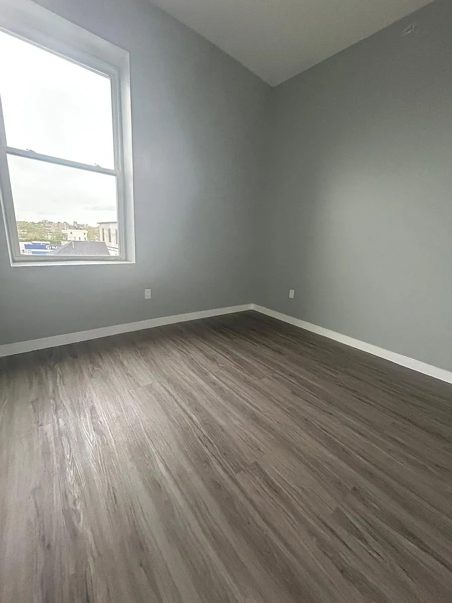 Building Photo - 98 Clinton Ave #4B
