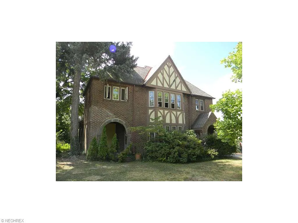 15904 Chadbourne Rd photo 1