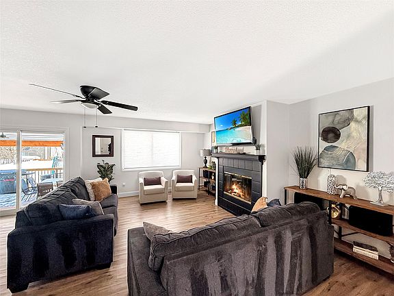 3rd image of 4137 SE 22nd St