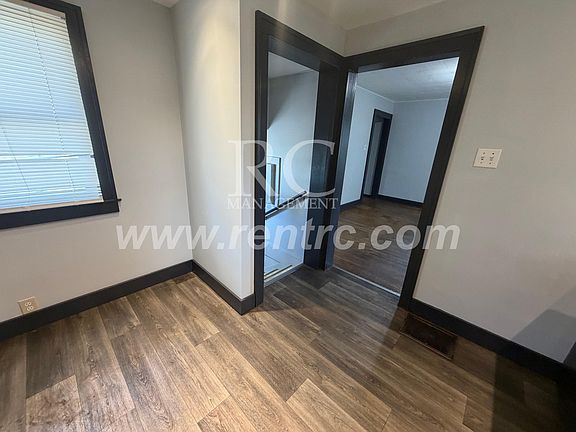 2nd image of 1212 Robinson St
