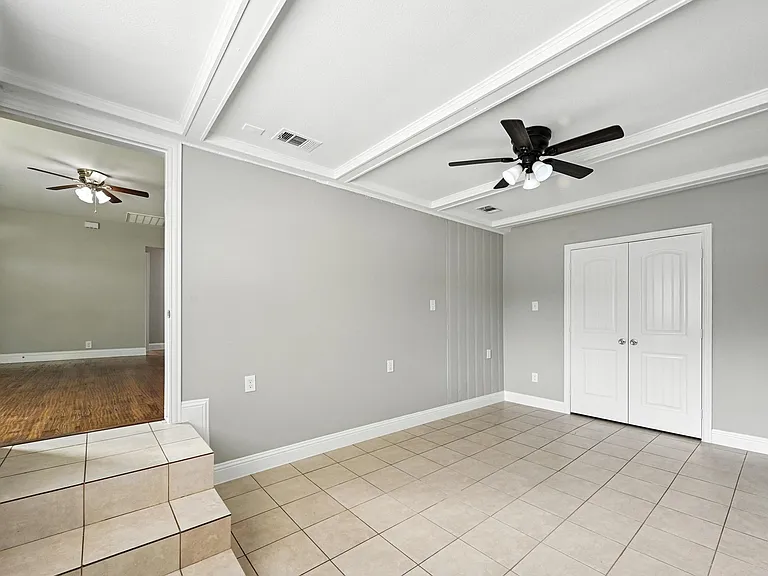 6520 Lovett Ave — Photo 10
