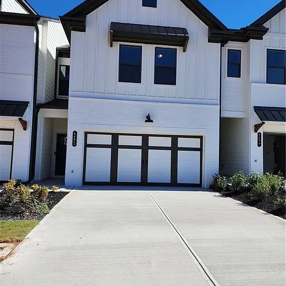 4673 Cypress Landing Way — Photo 1