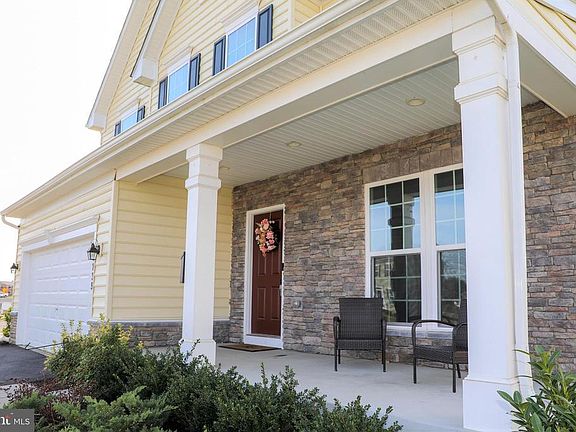 4th image of 9739 Dumbarton Dr