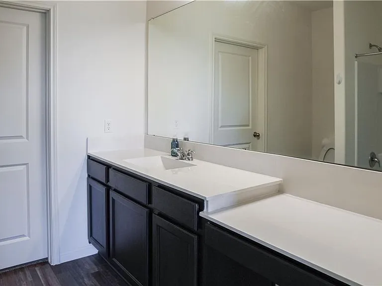 13905 Charles Abraham Way — Photo 8
