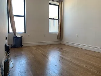 Rented by Hillel Realty Group