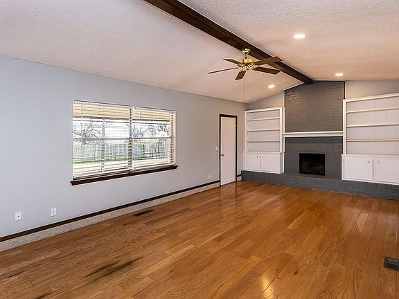 4th image of 1822 Lakehurst Dr