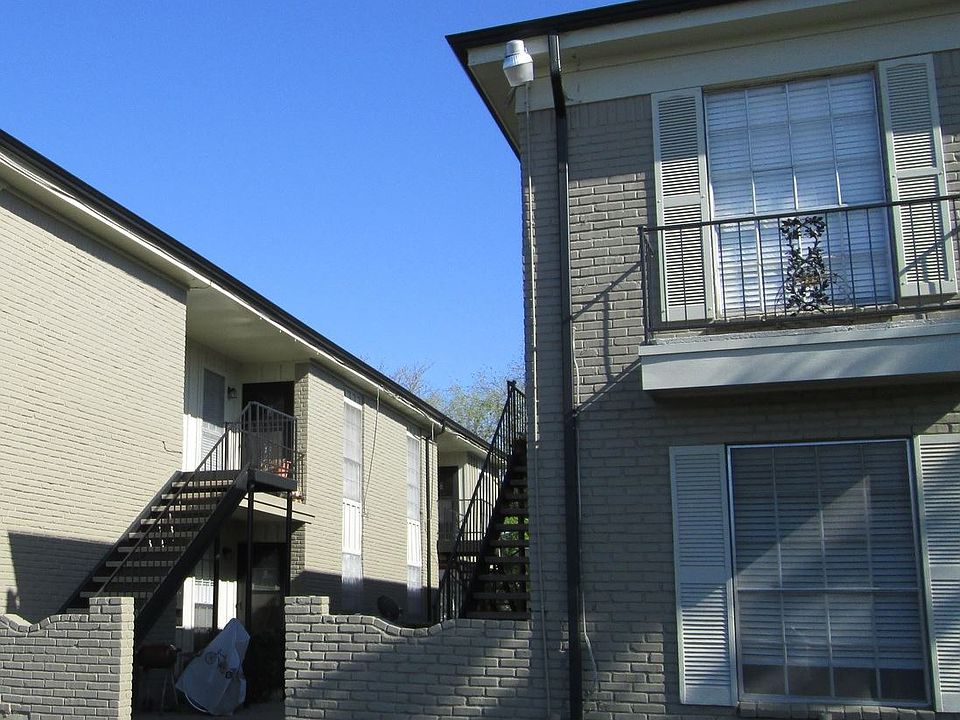 2nd image of 5504 Birchman Ave APT 26