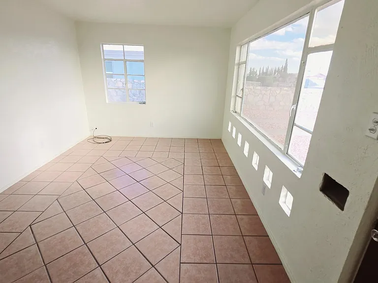 5409 Timberwolf Dr — Photo 6
