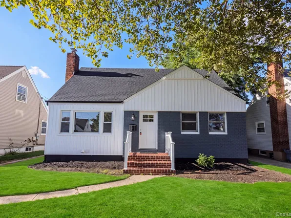 843 Jerusalem Avenue, Merrick, NY 11566
