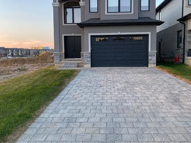 1316 Honeywood Dr #UPPER — Photo 1