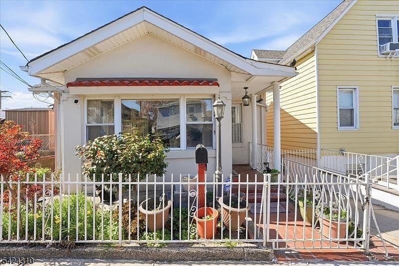 1st image of 4701 Aschoff Pl