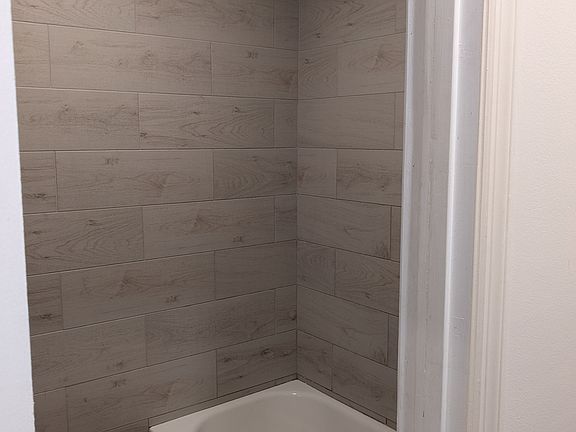 5th image of 1810 Grayson St #11