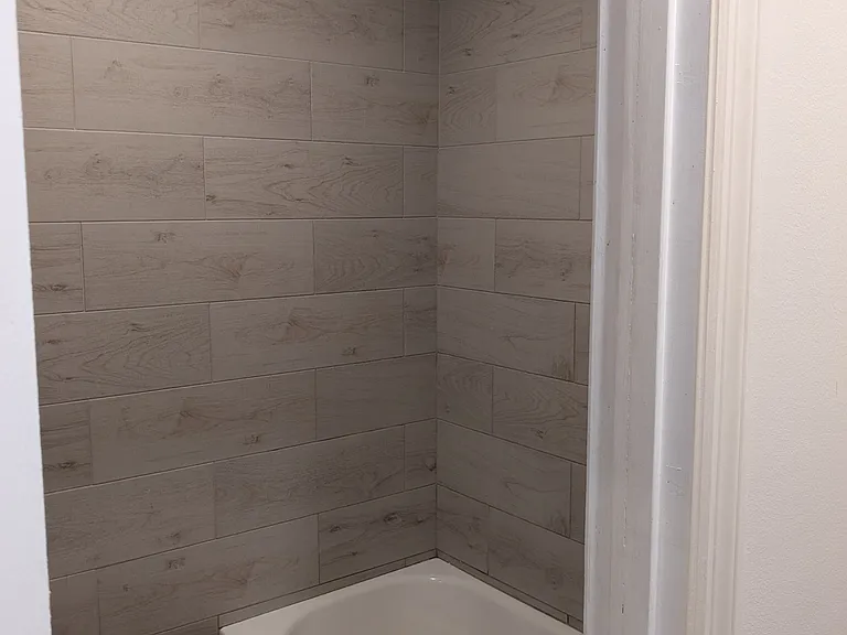 1810 Grayson St #11 — Photo 5