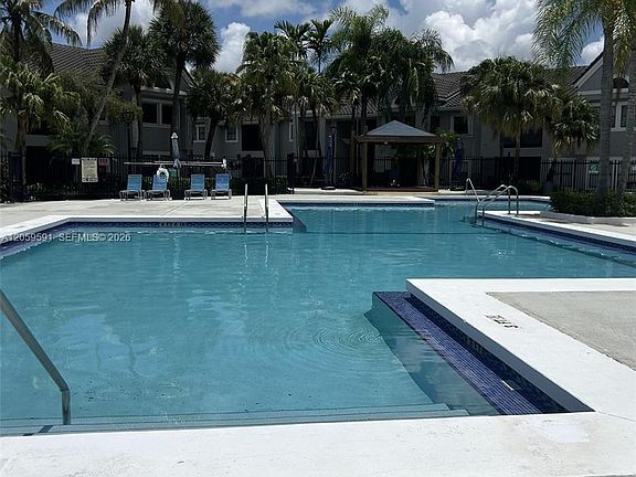 5th image of 15051 SW 103rd Ln #202