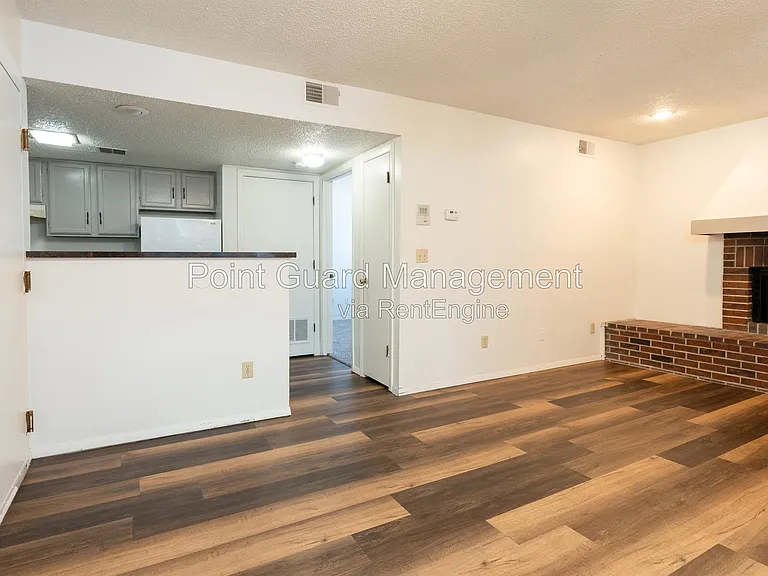 Midtown Place Apartments — Photo 53