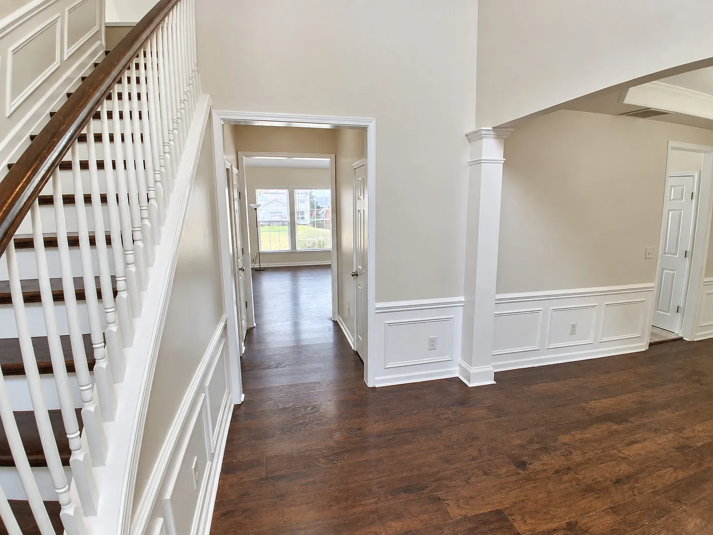 4 bed, 2401 sqft, $3,450 — Photo 2