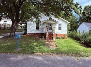 212 Ridgecrest St, Thomasville, NC 27360