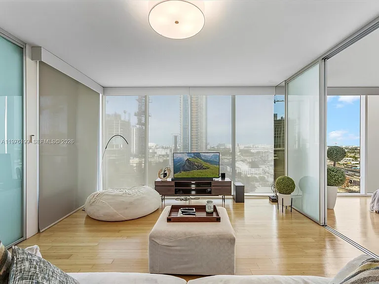 1040 Biscayne Blvd #1107 — Photo 10