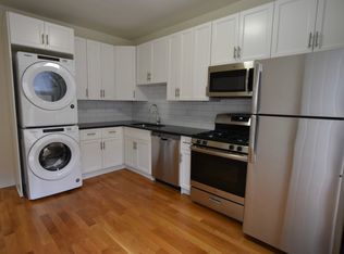 1900 W Montrose Ave #1902-3W, Chicago, IL 60613