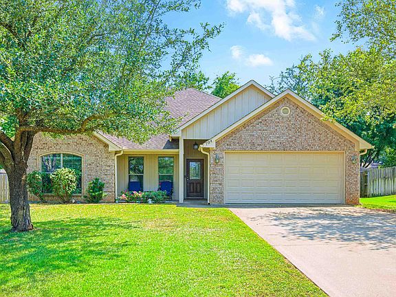 4th image of 704 Windover Ln