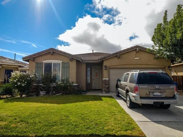 12301 Luna Rd, Victorville, CA 92392