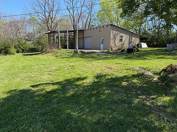 5th image of 366 Brushy Fork Rd