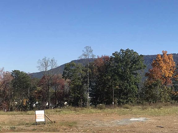 3rd image of 543 Clingmans Ln #55