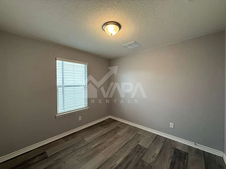 323 Deer Crest Dr — Photo 9