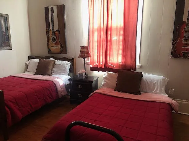 1604 Frenchmen St — Photo 12
