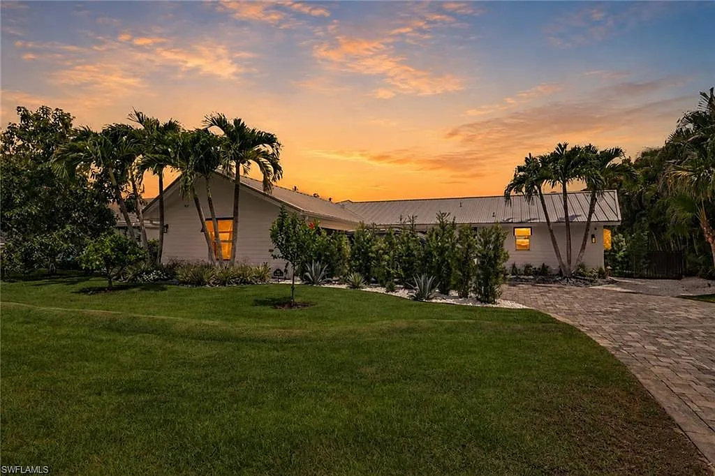 4 bed, 3.0 bath, 2554 sqft, $12,000 — Photo 4