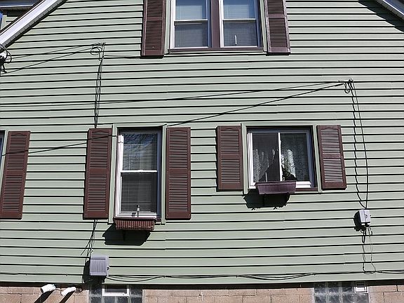 4th image of 97 Plum St